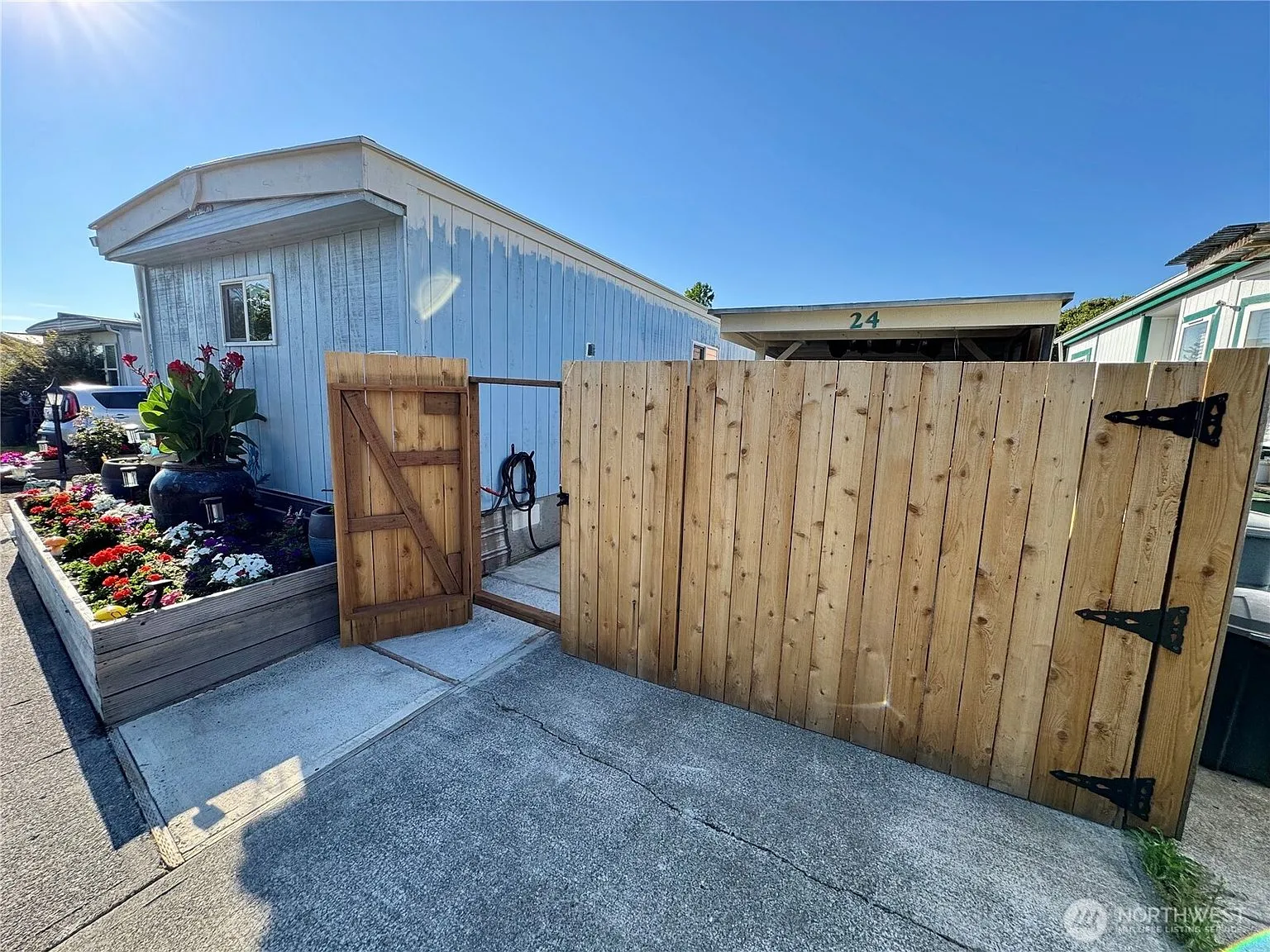 8329 38th Street E #24, Edgewood - Thumbnail 2